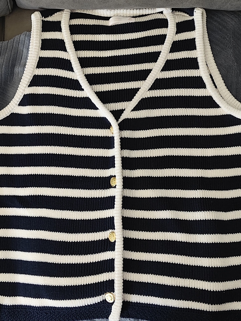 Striped Knit Button-Front Sleeveless Sweater Vest - Black & White